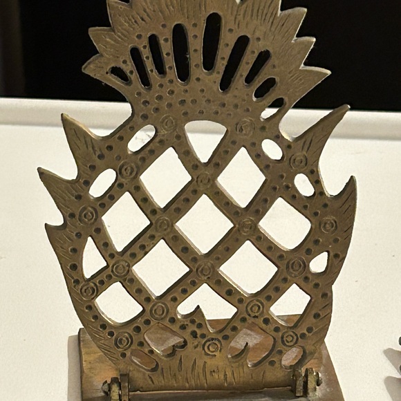 Vintage Brass Pineapple 6" Bookends Foldable Mid Century Modern Eclectic Decor - Picture 3 of 3